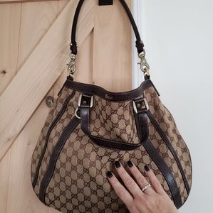 Gorgeous Gucci Shoulder Bag - Great Condition!